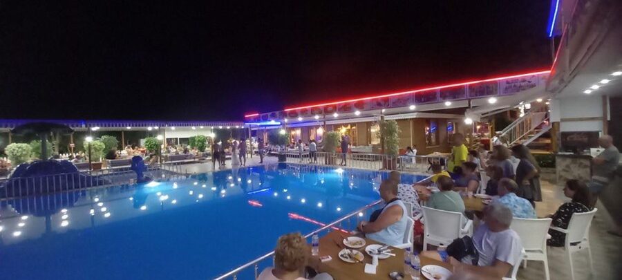 Alanya Night Safari Combo: Jeep Tour, Boat Cruise & Dinner - The Fire Show, Animations, and When to Expect the Fun