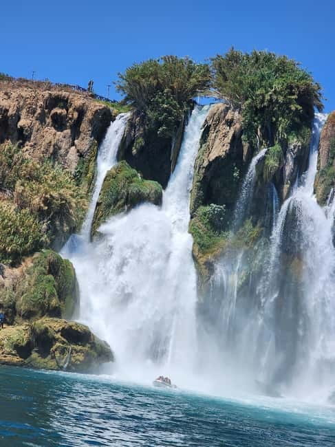 Antalya: 2-hourYachtTour toLowerDudenFalls with audioİnfo - Lower Duden Falls: Seeing a 50 m Drop Into the Sea