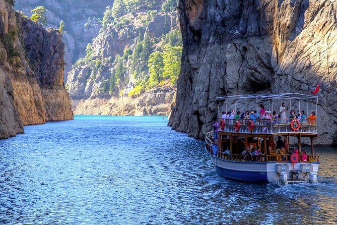 Antalya: Green Canyon Boat Trip with Lunch and Drinks - Lunch by the Lake: Simple Local Food with a View