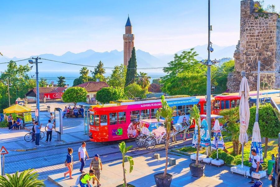 Antalya: Guided Old Town Tour with Boat Trip and Lunch - Kaleiçi Old Town walk: Ottoman houses, ancient walls, and street-level stories