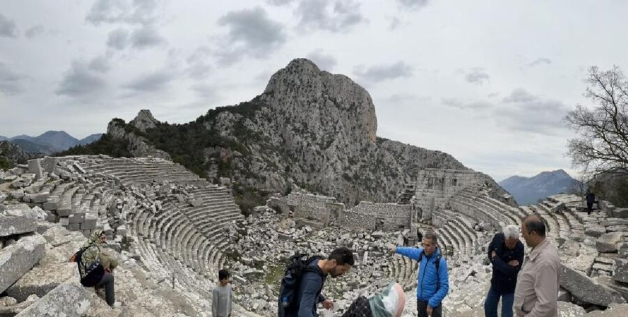 Antalya: Hiking in Termessos Ancient City - City walls, gates, necropolis, and rock tombs: the story shifts to security and the afterlife