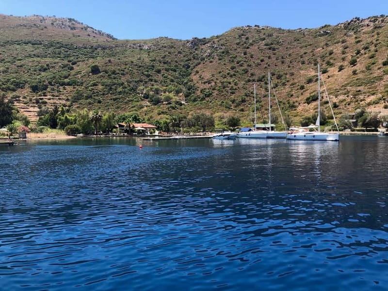 Antalya/Kemer Megastar Boat Trip w/Lunch & Hotel Pickup - Lunch With a View: What You Get and What to Plan For
