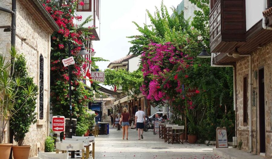 Antalya/Kemer: Old City, Waterfalls, Olympos Cable Car, Boat - Lunch and shopping time: where to go with your expectations