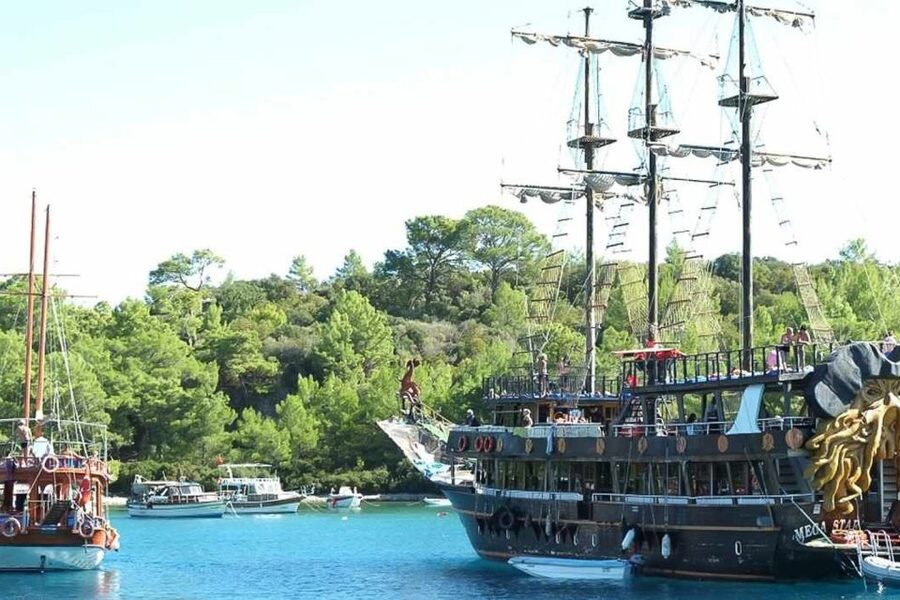 Antalya/Kemer: Pirate Party Boat Trip w/Lunch incl. Transfer - Why this Kemer pirate boat day feels practical (not just themed)