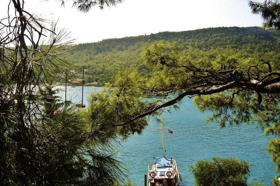 Antalya/Kemer: Pirate Party Boat Trip w/Lunch incl. Transfer - The swim-and-snorkel rhythm: Beycik Bükü to Alaca Water