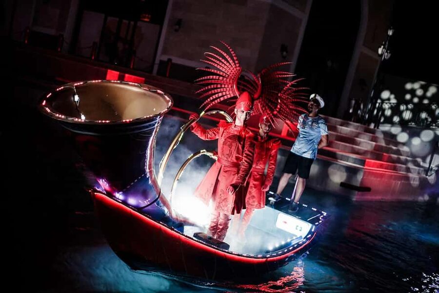 Antalya: Land of Legends Night Show Transfer & Boat Parade - Where to stand for better views (and fewer shoulder gaps)