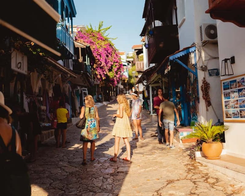 Antalya: Old Town Walking Tour with Turkish Tea and Baklava - Hadrian’s Gate (Üç Kapılar): Your Roman “Entrance Ticket”