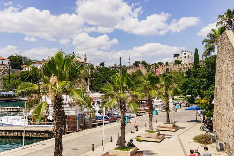 Antalya: Old Town with Aquarium or Cable Car & Waterfalls - Guides make or break the day: what to look for and who you might get