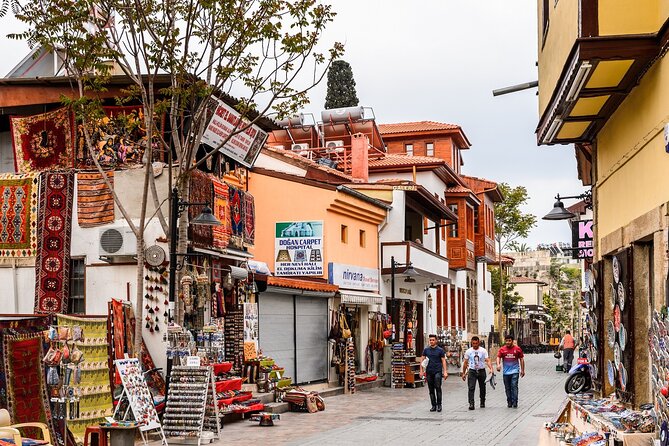 Antalya: Panoramic Bus with 1-Hour Boat trip incl. Lunch - Hadrian’s Gate and Saat Kulesi: Short Stops With Big Names