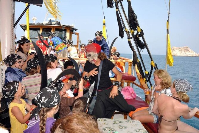 Antalya Pirate Boat Tour with Lunch and Roundtrip Transfer - Who This Tour Fits Best (And Who Should Rethink It)
