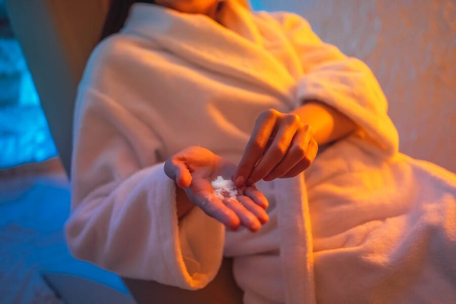 Antalya: Spa and Skin Care Experience with Massage and Drink - Sauna vs salt room: choose your heat mood