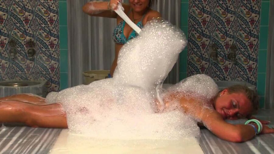 Antalya: Turkish Bath with Sauna, Scrub, Foam & Oil Massage - From Robe to Locker: Your First Steps Inside the Hamam