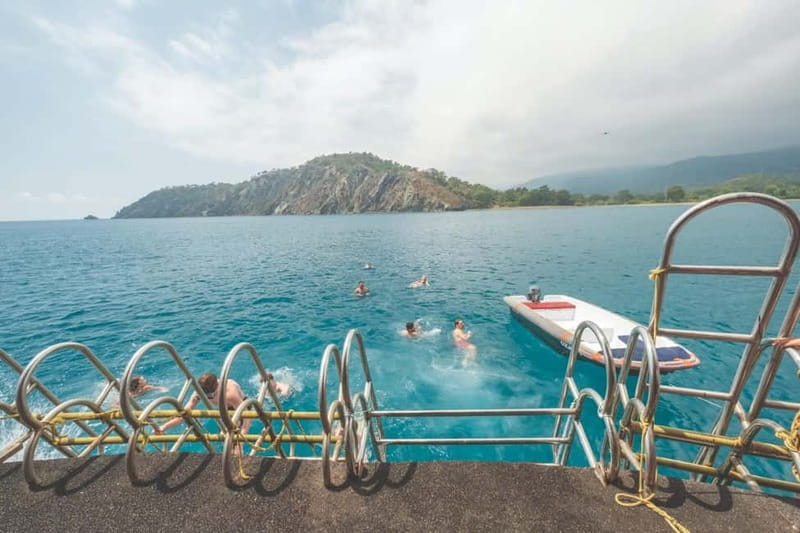 From Antalya/Kemer: All-Inclusive Party Boat with Lunch - Who Should Book This Pirate Party Boat (and Who Might Skip It)