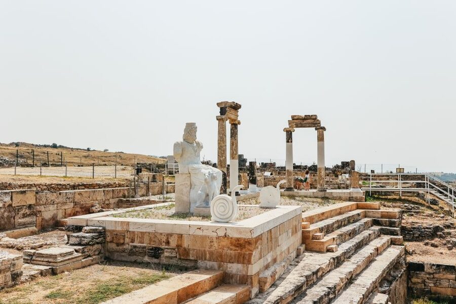 From Antalya/Kemer: Pamukkale and Hierapolis Tour with Lunch - Lunch at the Middle of the Day: Included, Often Buffet-Style