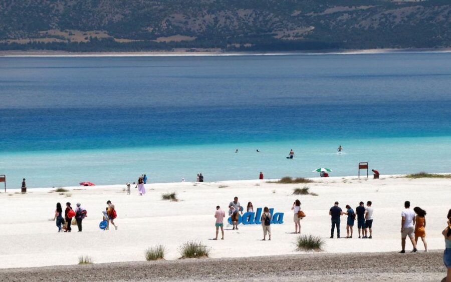 From Antalya /Side /Manavgat: Pamukkale and Salda Lake Tour - Thermal spas or travertines: the group split that actually works