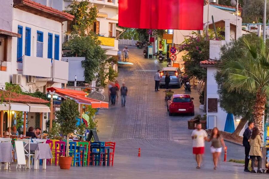 From Kemer: Kas and Kaputas Beach Small Group Day Trip - Should You Book the Kaş and Kaputaş Day Trip from Kemer?