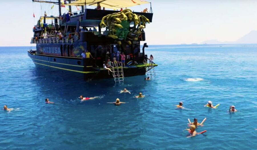 Kemer/Antalya/Belek/Kundu, Exciting Pirate Ship Adventure - From Your Hotel to Kemer Pier: Plan for the Travel Time