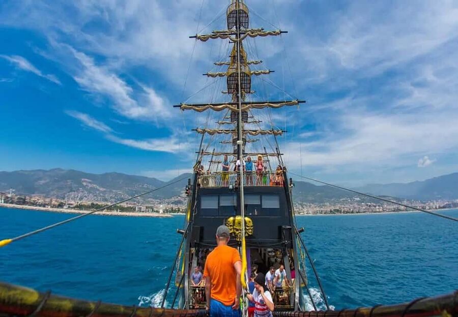 Kemer Pirate Boat Trip with Hotel Transfers Option - Pirate Cave, Heaven Bay, Aquarium Bay: the cruise flow you can plan around