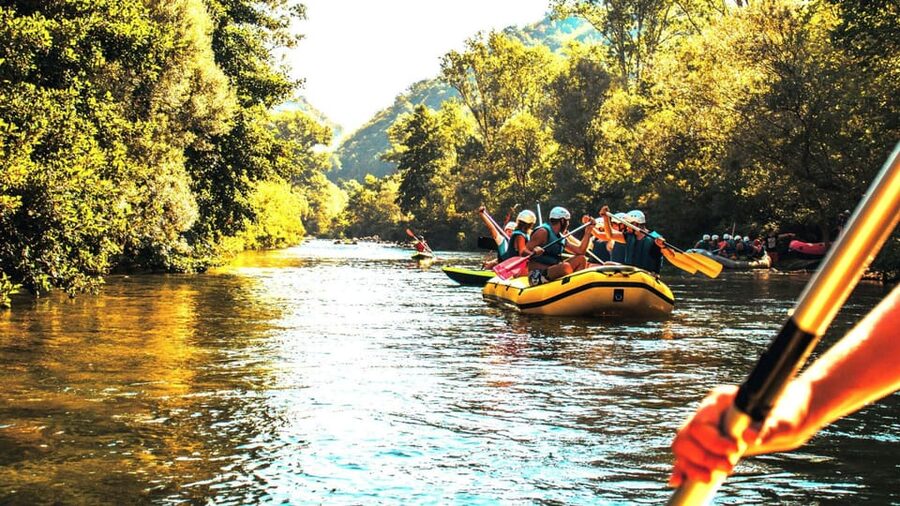 Köprülü Canyon Adventure, Rafting, Zipline, Canyoning 3 in 1 - The 7 km rafting stretch: rapids, gear, and natural pool breaks