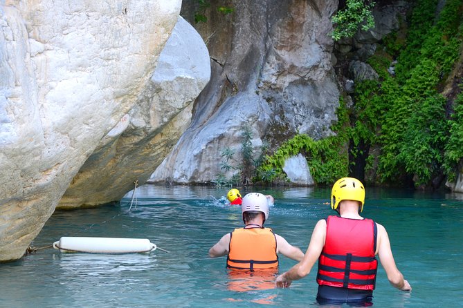 Rafting at Koprulu Canyon with Zipline Incl. Lunch f/Belek - Lunch included: how the food fits a long canyon day