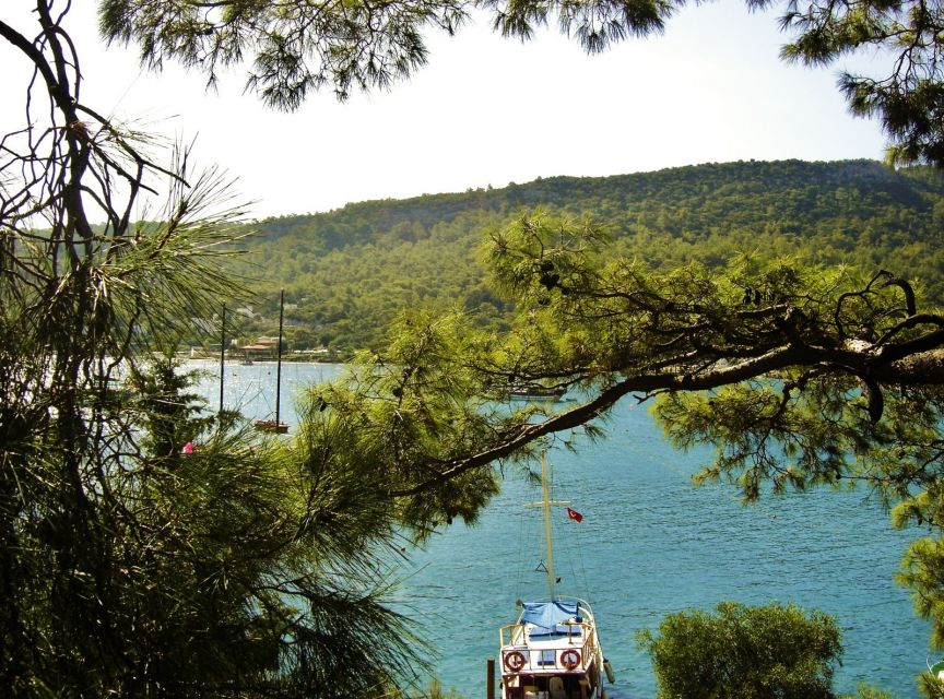 Relaxing Boat Trip with Lunch and Drinks - From Hotel Pickup to Kemer Marina: Getting Started Smoothly