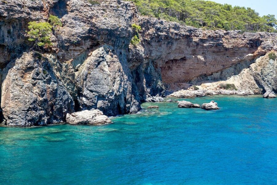 Relaxing Boat Trip with Lunch and Drinks - Lunch on Board: Simple Food, Real Convenience