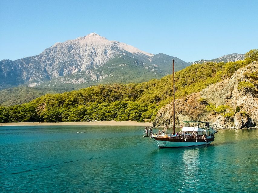 Relaxing Boat Trip with Lunch and Drinks - Drinks on a Boat Trip: Know What’s Included and What’s Not