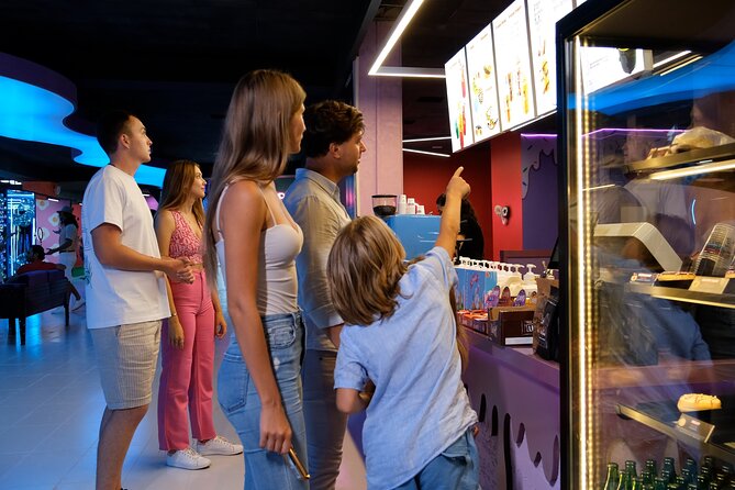 Selfie Park Antalya the Biggest Selfie Museum in Europe - Dospresso Coffee & Donut: the smart break inside the park