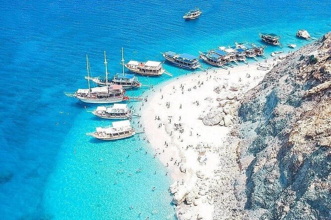 Suluada Boat Tour from Antalya – The Maldives of Turkey - Lunch onboard in a calm bay: the part people remember